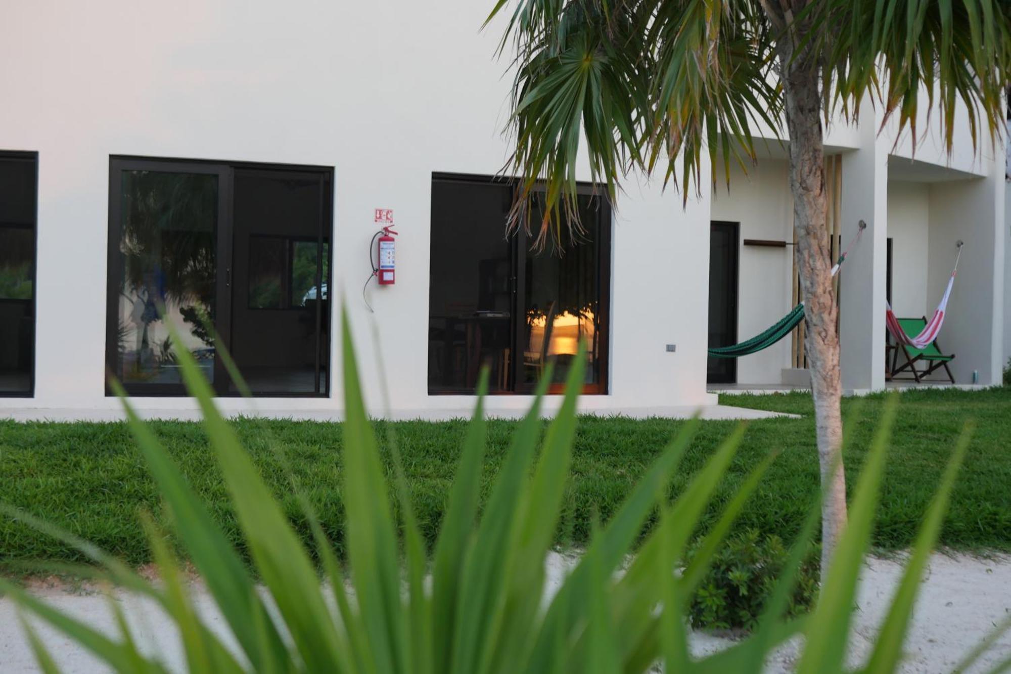 Ikarus Costa Mujeres Eco Lodge Sunset View Cancún Exterior foto